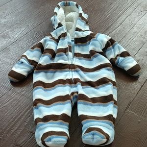 Old Navy baby onesie size 0-3 months